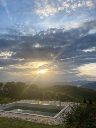 Közeli látványosságok, Horizonti Miroc in Mosna