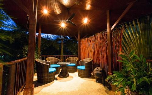 Chaba Pool Villa Private Tropical Villa With Pool, Nai Harn pláž (fotografie 7)