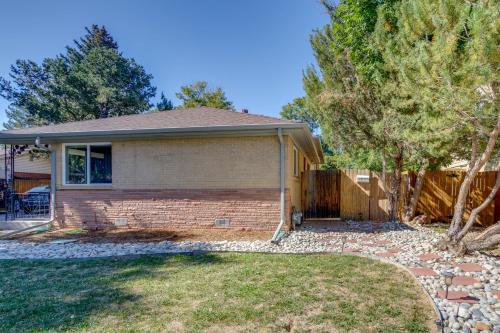 9 Mi to Dtwn Denver: Aurora Vacation Rental in Lowry