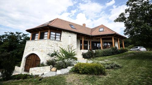 Viesnīcas āriene, Juharos Vendégház (Juharos Vendeghaz) in Mád