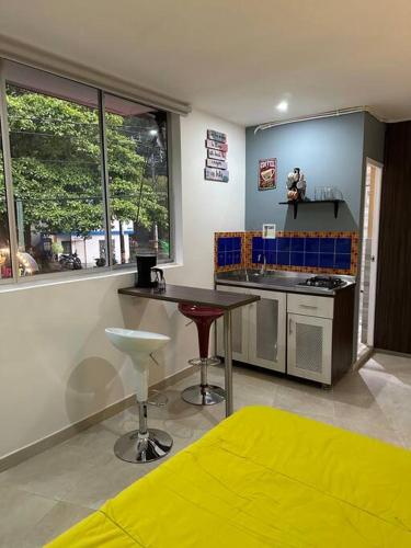 Apartaestudio Laureles 70 piso 2