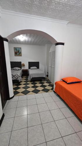 Hotel Valladolid – Heredia, DE