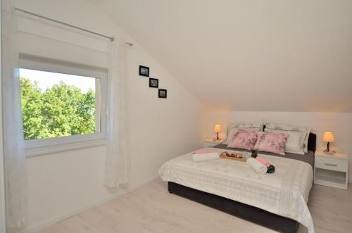 Apartments Viktoria - image 10