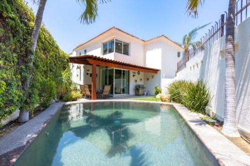 Villa Cola de Ballena in Exclusive El Pedregal at Cabo's Downtown - Pedregal