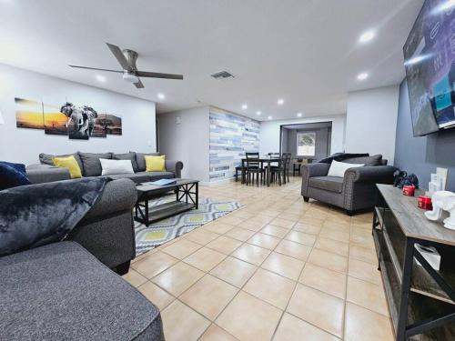 Sarasota Home close to Siesta Key Beach