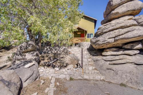 Running Springs Cabin with Spacious Deck and Hot Tub!