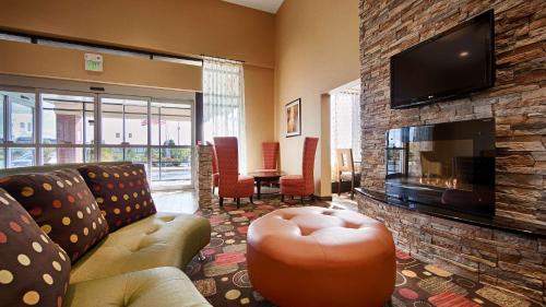 Best Western Luxbury Inn-Fort Wayne