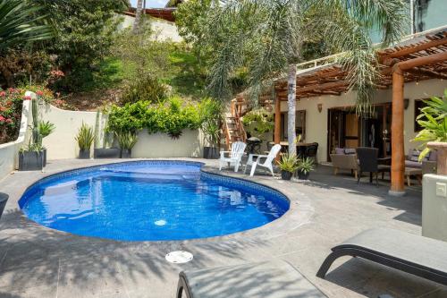 Casa Barefoot Private 2BR Vacation Home