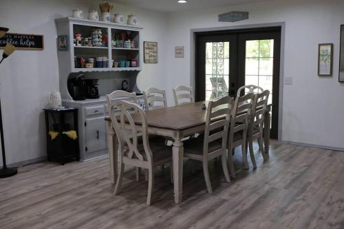 Blue Door Farmhouse in Chandler