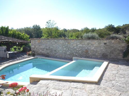 Vintage Holiday Home in Lanas with Swimming Pool
