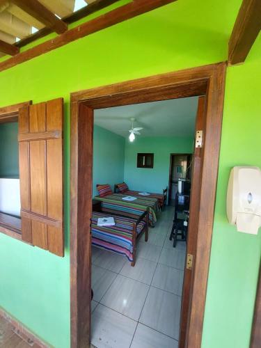 3 twin beds