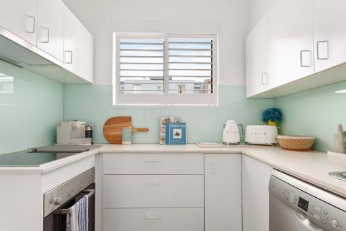 Fine Pine - Beachside Lifestyle with Two Balconies, Sydney (zdjęcie 5)