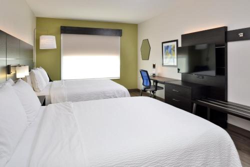 Holiday Inn Express Hotel & Suites Carthage, an IHG Hotel