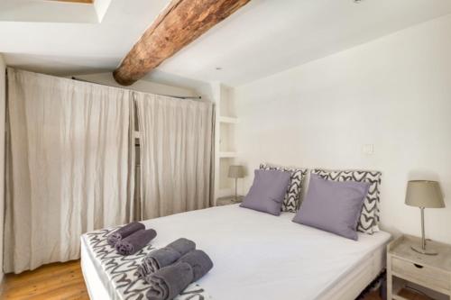 Superb apartment with mezzanine by keeper