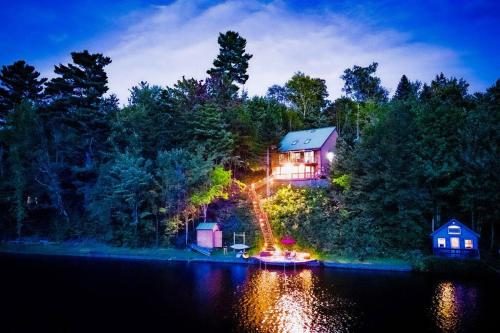 . Stairway To Heaven-VT Lakefront!