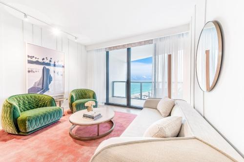 W South Beach - image 9