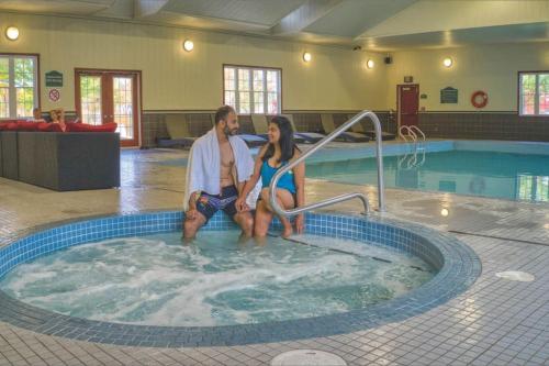 Cozy Getaway with Resort Perks in Oro-Medonte (ON)