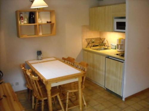 Studio Châtel, 4 pers, balcon, proche télécabine Linga, parking, coin cuisine équipé - FR-1-676-29