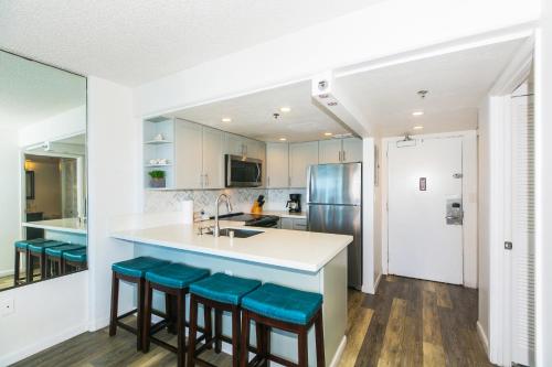 Ilikai Tower 1837 Yacht Harbor View 1BR - image 43