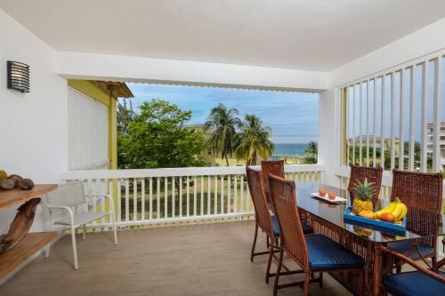 Jamaica Time Driftwood at Sea Palms 3BR 3BA Condo in Ocho Rios with Pool and Beach Front with Views ONLY 10 Mins from Ochi Intl Airport Direct flight from Miami