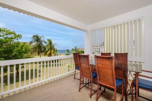 Jamaica Time Driftwood at Sea Palms 3BR 3BA Condo in Ocho Rios with Pool and Beach Front with Views ONLY 10 Mins from Ochi Intl Airport Direct flight from Miami