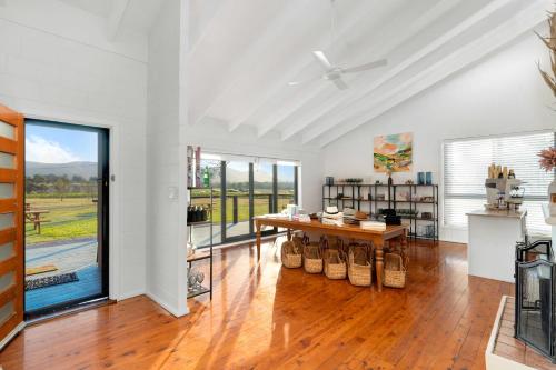 Shops, The Lane Retreat in Hunter Valley