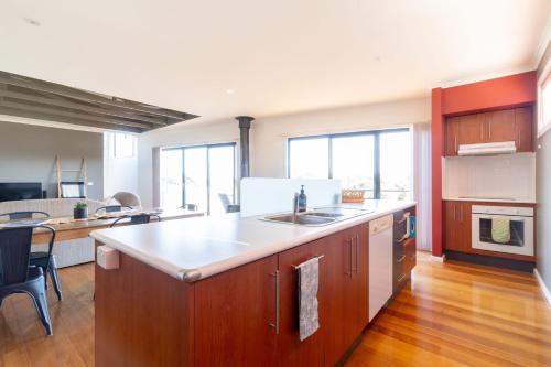 Sunset Meadows, Sunset Strip (фото 4)