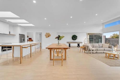Facilities, The Family Beachside Escape by Ready Set Stay - HOUSE near McLarens Dam