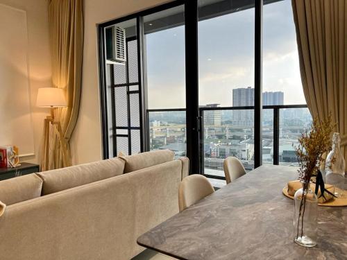 KLCity & KLCC View Modern Style 2R2B - 6 pax - image 3