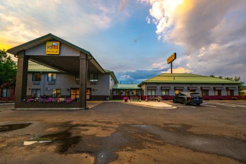 Inn Near Yellowstone River - 숙소 외관
