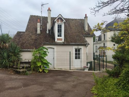 MAISON VENEUX LES SABLONS-FONTAINEBLEAU-MORET SUR LOING 5