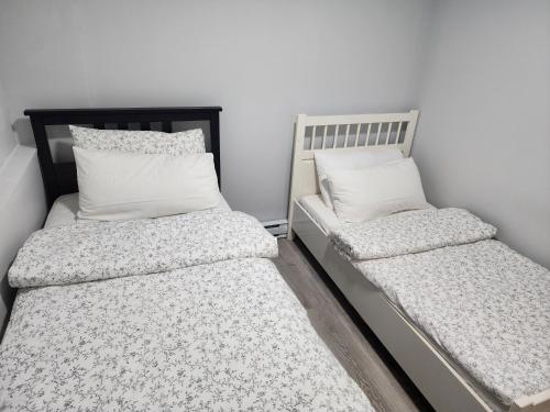 New 2 bedroom suite near surrey centre in Surrey, Canada