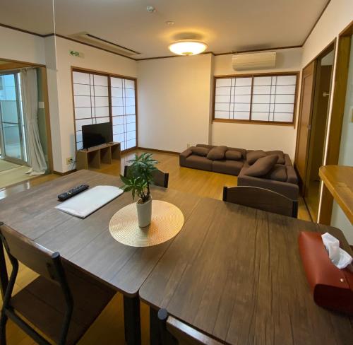 Guest House Flora Otemachi/フローラ大手町, Hiroshima