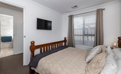 Cozy Getaway, King Bed with TV, NBN, Netflix, Nespresso