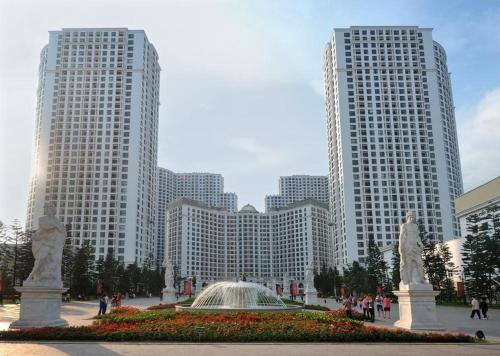 Nha Nghi Huong Thuy - TTTM Royal City in Trung Hoa Nhan Chinh