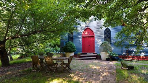. Blue Gum Church - Artistic Retreat