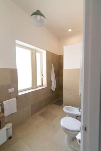 Shower, Il casalicchio for families in Montalbano