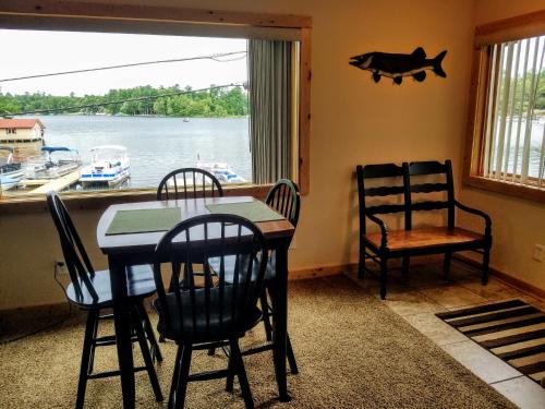 Bull Frog Bay #2 in Minocqua, USA