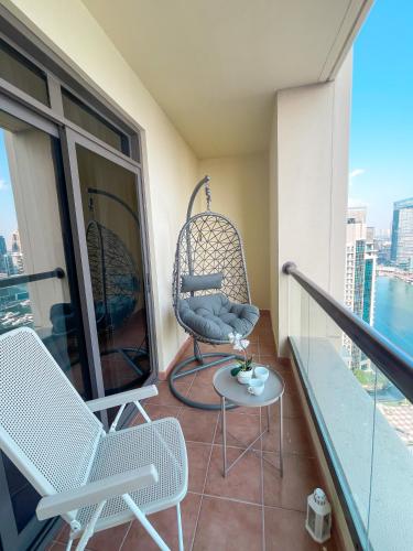 Shams Beach Front JBR apartments by HAPPY SEASON, Дубай (фото 2)