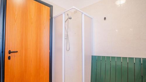 One-Bedroom Apartment image 8