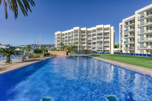Roses con Piscina