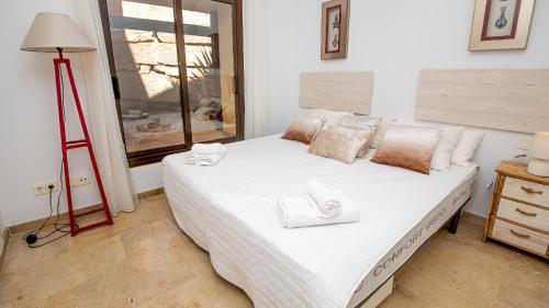 Apartment with Garden View image 9