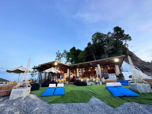 Surrounding environment, 7 Heaven camping Lanta in Koh Klang