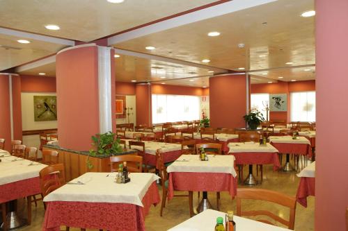 Hotel Ezzelino 4