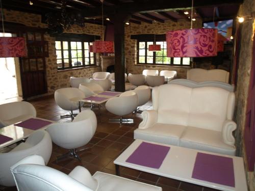Pub/Lounge, Hosteria El Pomar in Cobreces