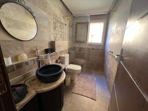 Chalet in Mountain View Sokhna 1 luxurious with garden 3 bedrooms with AC, 2 bathrooms, heated pool, families only, Ajn Suchna (zdjęcie 8)
