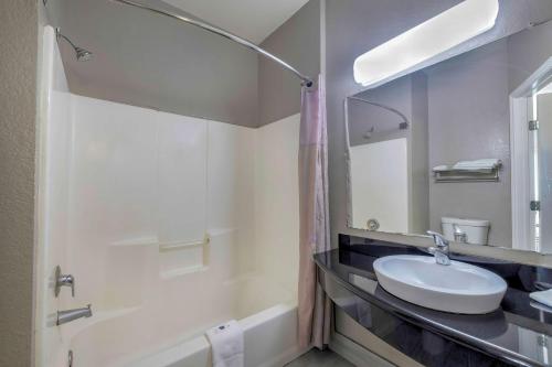 Motel 6-Cedar Park TX - image 11