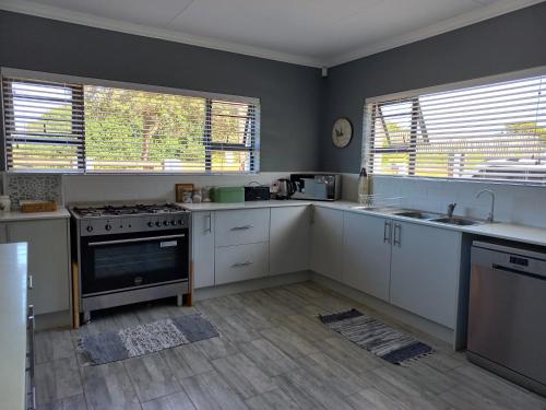 Dapur, The Beach House Paradise in Jeffreys Bay