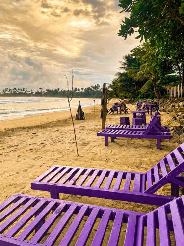 Chill and Wave Beach Hotel