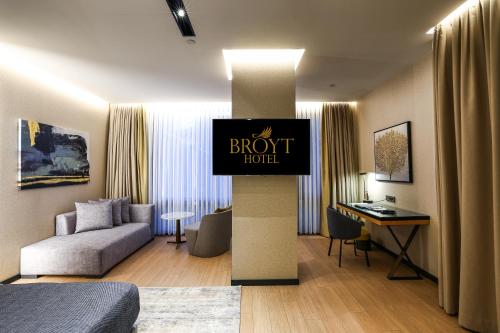Broyt Suites - image 8